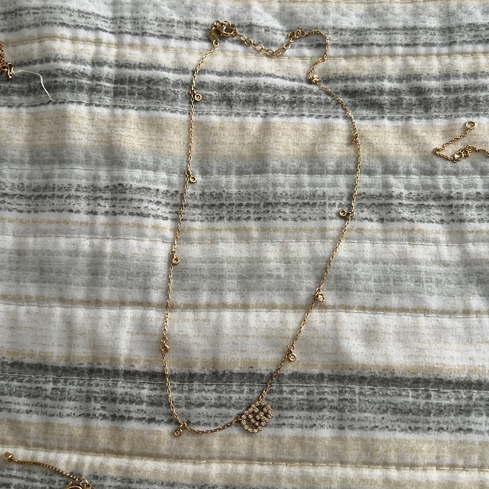 Gucci 18k GG RUNNING NECKLACE WITH
DIAMONDS